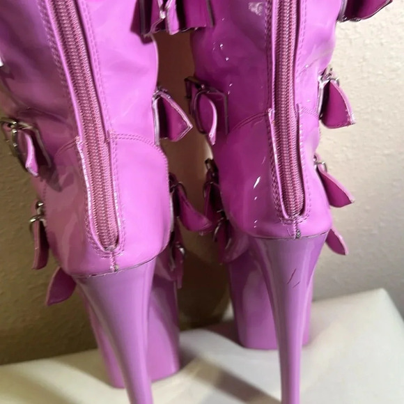 Pink boots size 8 - Picture 9 of 11